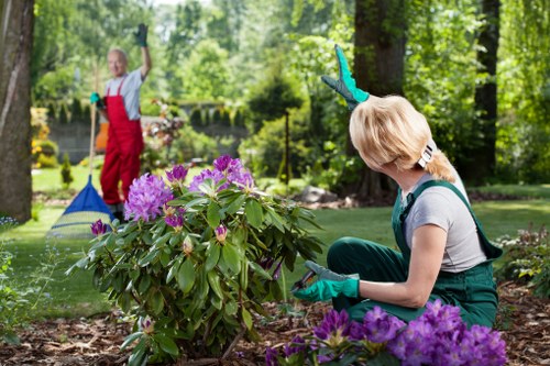 Secure payments banner for gardening services in Limehouse